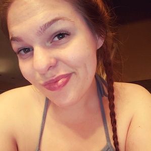 Meet your Posher, Lacey